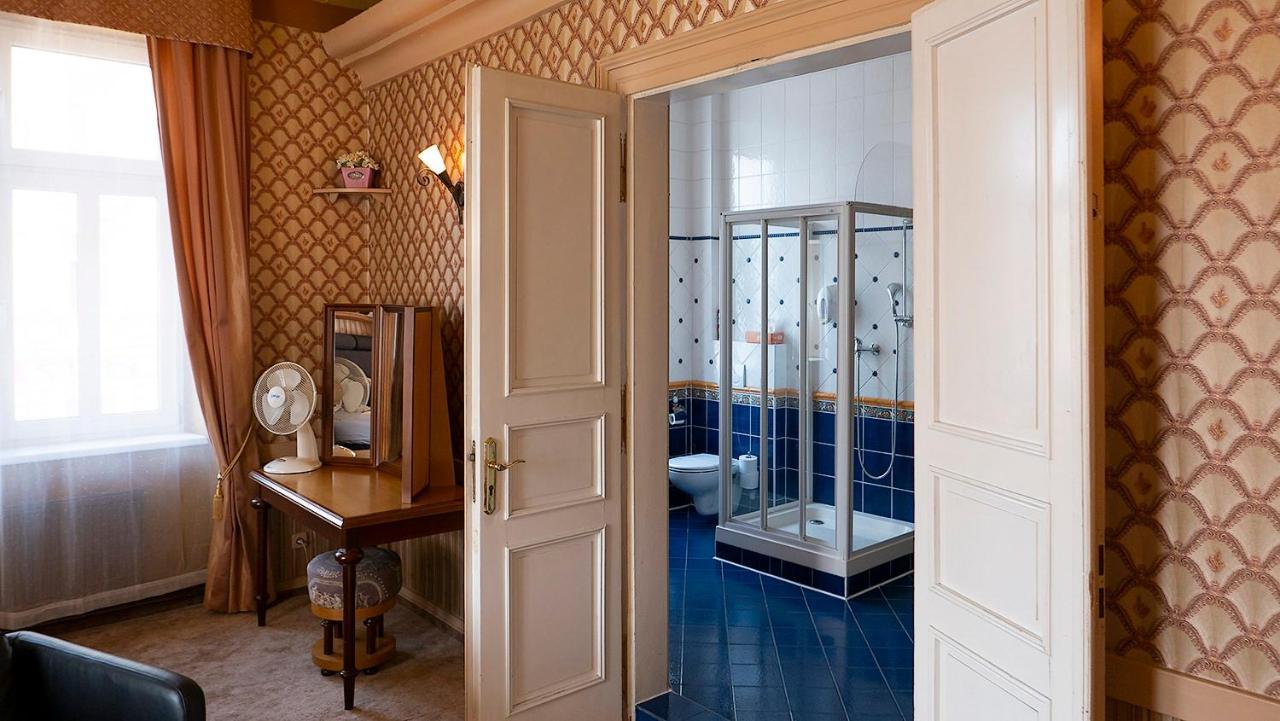Light Rooms Prague Praga Exterior foto